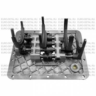 Крышка коробки передач в сборе с вилками Yutong ZK6890